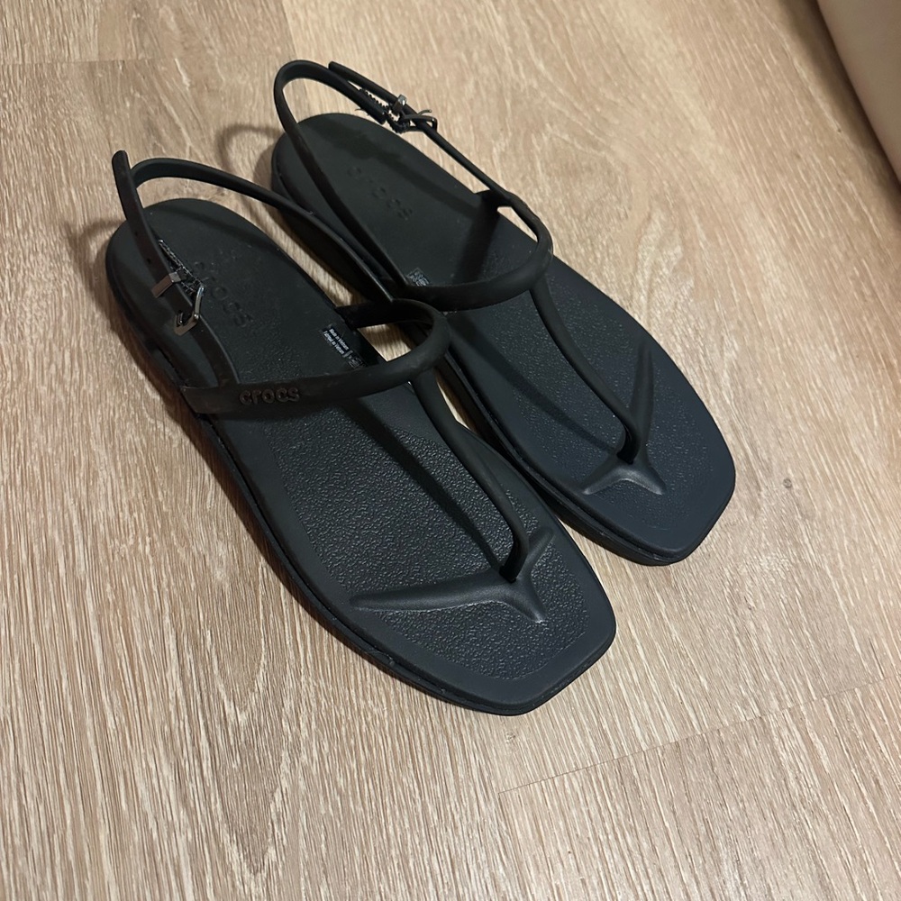 CROCS Black Minimalist Slingback Toe-Post Sandals